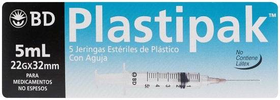Caja BD Plastipak 5 ml con aguja 22 G × 32 mm; la foto es el empaque de 5 del mismo calibre