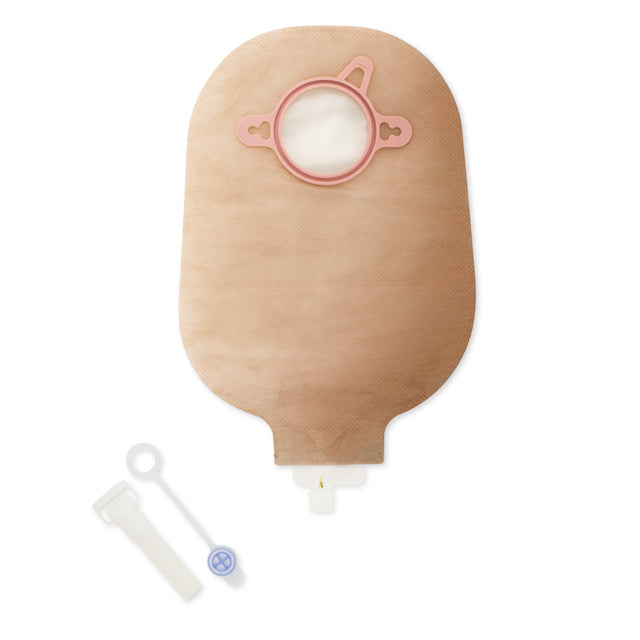 Hollister New Image 18402, bolsa de urostomía lado del cuerpo ComfortWear beige y presillas, sobre blanco