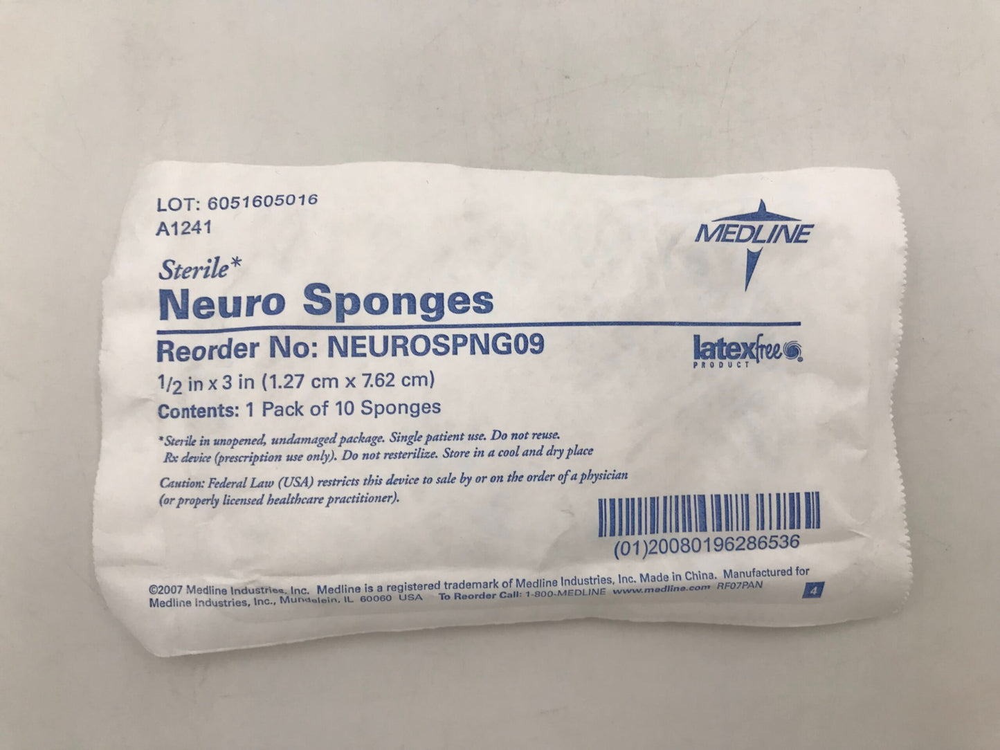 Medline NEUROSPNG09 Neuro Sponges, paquete de 10 esponjas estériles de ½ × 3 pulgadas