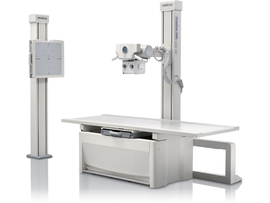 Fotografía original del sistema Mindray DigiEye 280; soporte mural ilustrativo a la izquierda, mesa y columna de rayos X a la derecha; oferta 115-081677-00