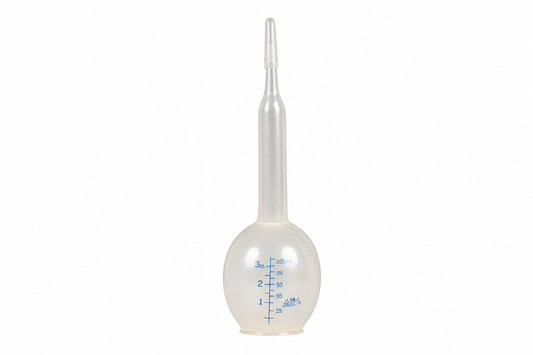 AMA 7520, jeringa de bulbo desechable de 100 ml sobre fondo blanco
