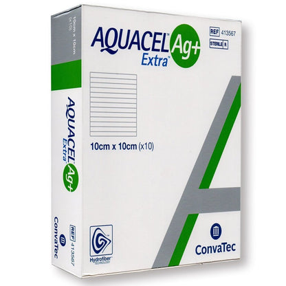 Aquacel Extra Ag+ 10 cm x 10 cm 413567, sobre fondo blanco