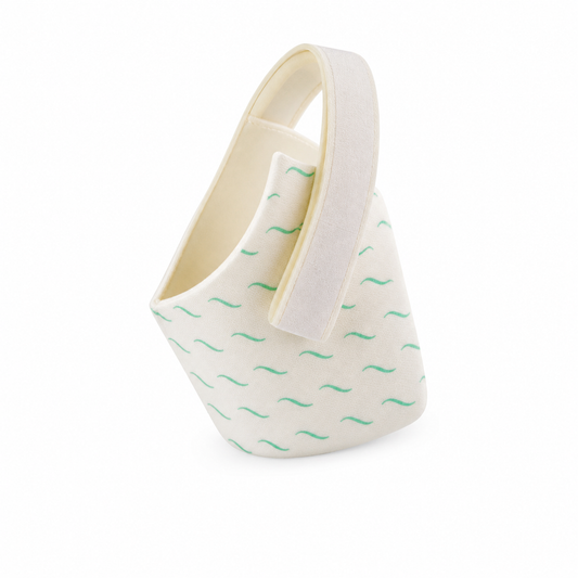 B. Braun Askina Heel 7240105, apósito de espuma para talón, paquete con 5 sobre fondo blanco