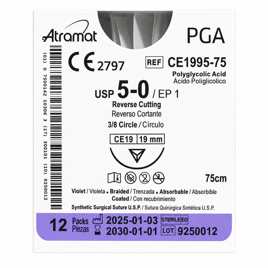 Atramat CE1995-75, PGA USP 5-0 de 75 cm con aguja CE19 de 19 mm sobre fondo blanco