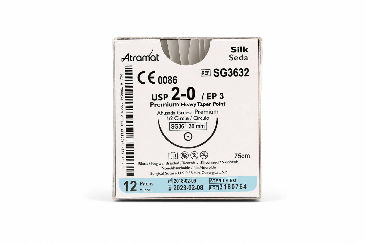 Atramat SG3632, seda quirúrgica negra USP 2-0 de 75 cm con aguja SG36 de 36 mm sobre fondo blanco