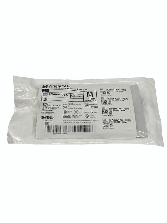 Sobre estéril BD Arista AH SM0002-USA, partículas hemostáticas 3 g, sobre fondo blanco