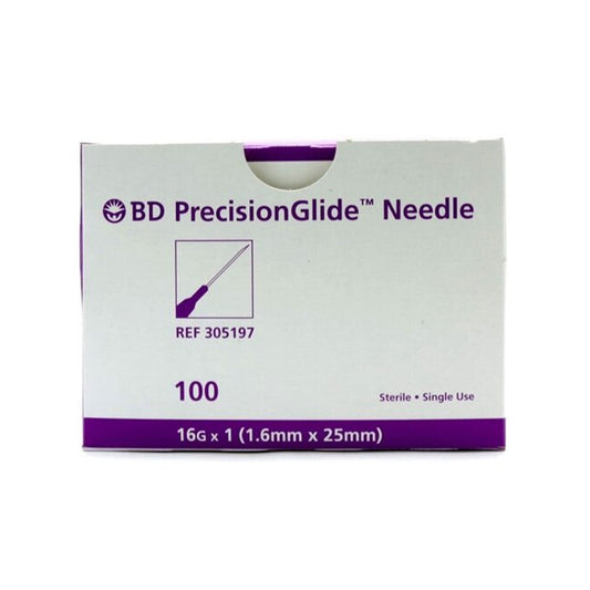 BD PrecisionGlide, aguja hipodérmica 16G × 25 mm referencia 305197 sobre fondo blanco