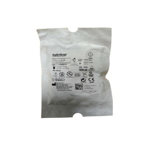 BD SafeStep Huber con sitio en Y, 22G × 1.5 pulgadas, referencia LH-0036YN sobre fondo blanco