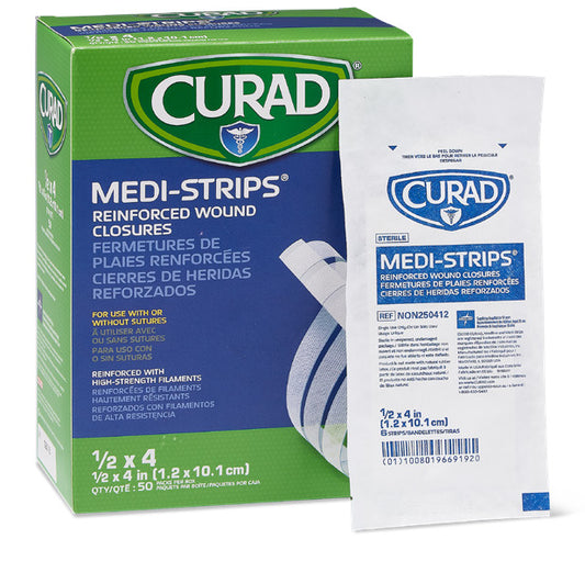 Caja y sobre CURAD Medi-Strips Medline NON250412, 1/2 × 4 in (1,2 × 10,1 cm), 50 sobres por caja y 6 tiras por sobre, sobre fondo blanco