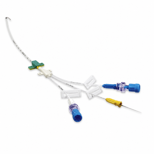 B. Braun Certofix Trio V720 4163214-07, catéter central triple lumen 7F x 20 cm, sobre fondo blanco
