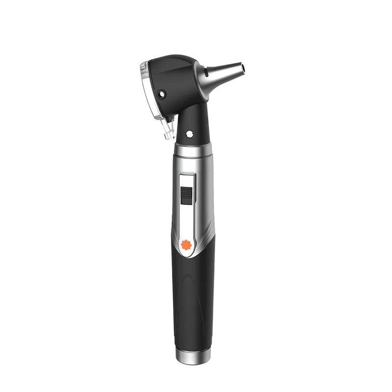 Otoscopio Checkatek T310 con luz LED, cabeza negra y mango con interruptor, sobre fondo blanco.