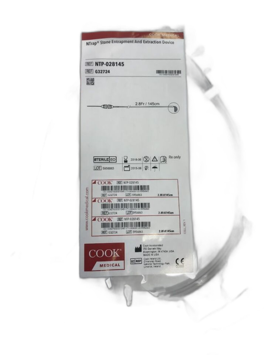 Cook Medical NTrap, extractor de cálculos 2.8 Fr x 145 cm, sobre fondo blanco