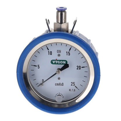 Esfera del manómetro Vygon 527.01: 0–25 cm H2O, marca Vygon y funda de poliuretano azul, packshot oficial