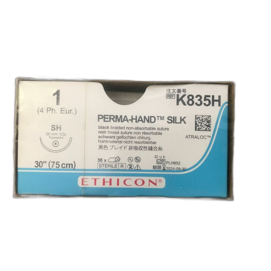 Ethicon PERMA-HAND Silk K835H, sutura de seda negra USP 1, sobre fondo blanco
