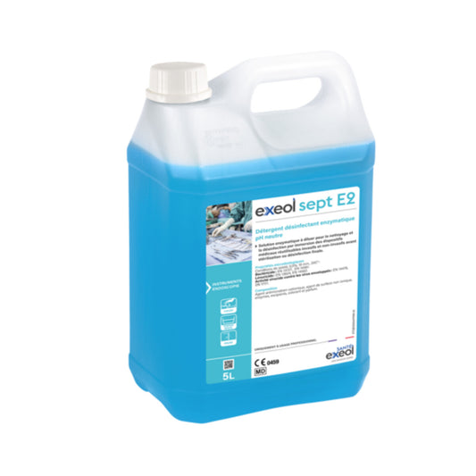 Exeol Sept E2, detergente enzimático de 5 L sobre fondo blanco