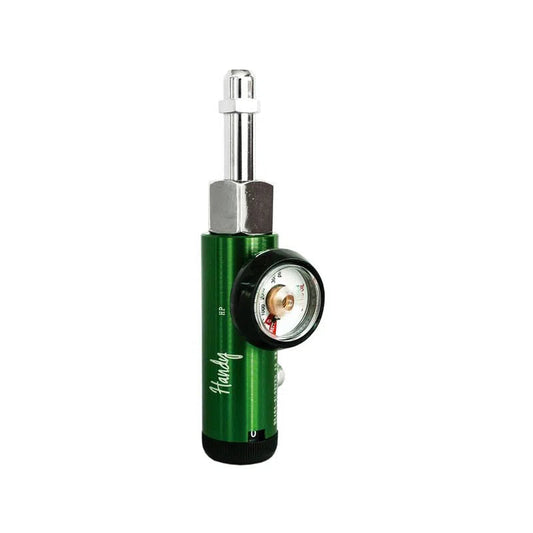 Regulador de oxígeno Handy 1030 verde completo, con manómetro al costado y vástago roscado con tuerca.
