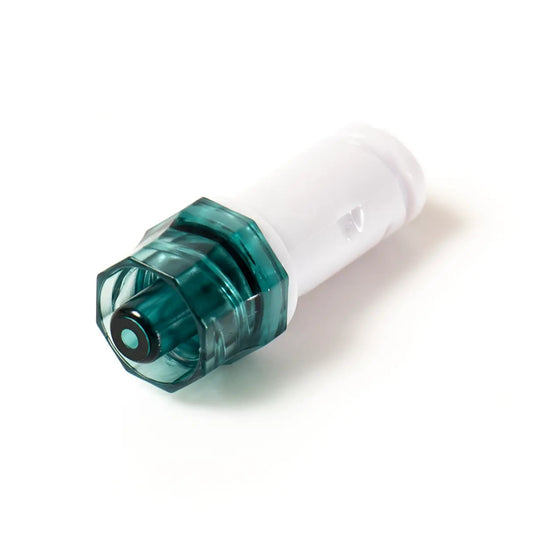 Vygon Bionector venoso de cuerpo blanco y tuerca verde, conector IV sin aguja sobre fondo blanco; la REF 896.03 es este mismo dispositivo en blíster flexible