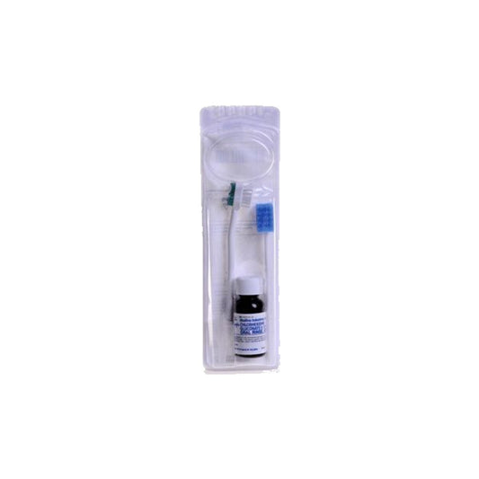Kit de succión oral Medline MDS096573 con CHG 0.12% sobre fondo blanco
