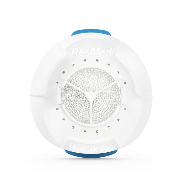 Un cartucho HumidX F20 de ResMed para AirMini, vista frontal completa