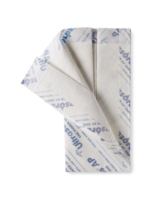 Cubrecama desechable Medline Ultrasorbs AP de 23 × 36 pulgadas (ULTRASORB2436) plegado, sobre fondo blanco