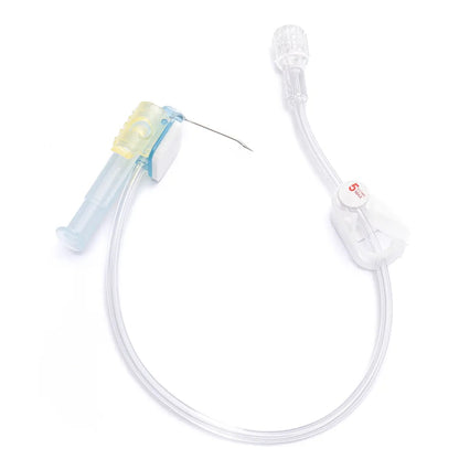 Aguja Huber Vygon PPS CT con línea de conexión, clamp 5 cc/s MAX y conector Luer, sobre fondo blanco