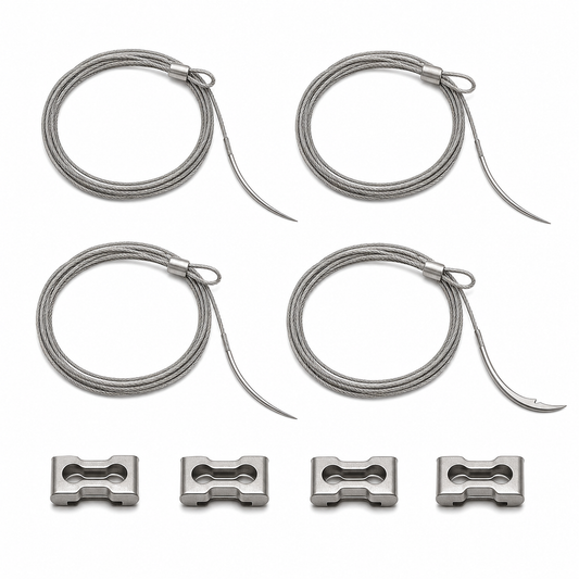 Imagen ilustrativa optimizada: Zimmer Biomet 401-020, cuatro cables esternales de acero inoxidable de 1.1 mm con tres agujas cónicas y una aguja de corte inverso, más cuatro abrazaderas, sobre fondo blanco